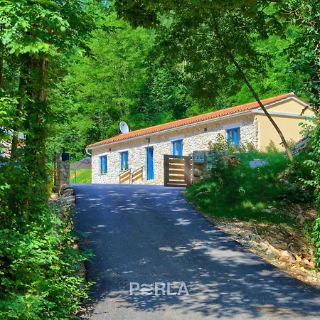 Cozy Stone House Capree With Pool Casa vacanze *