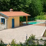 Cozy House Capree With Pool In A Quiet Location Near The Rabac *