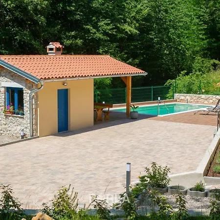 Cozy House Capree With Pool In A Quiet Location Near The Rabac *