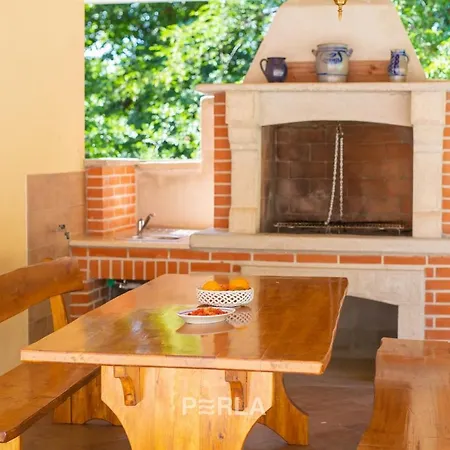 Cozy House Capree With Pool In A Quiet Location Near The Rabac Ripenda Kras