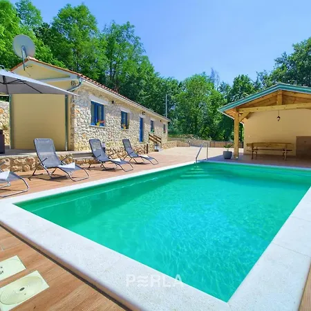 Cozy House Capree With Pool In A Quiet Location Near The Rabac