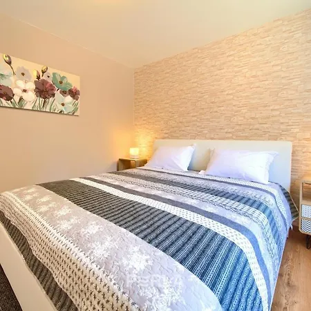 Cozy House Capree With Pool In A Quiet Location Near The Rabac Σπίτι διακοπών