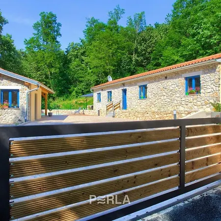 Cozy House Capree With Pool In A Quiet Location Near The Rabac Ripenda Kras