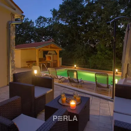 Holiday home Cozy Stone House Capree With Pool Ripenda Kras